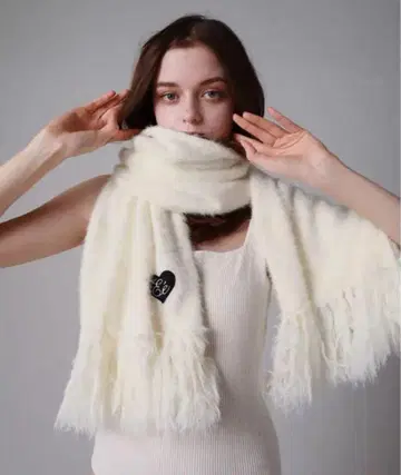 epine mohair fringe muffler ivory