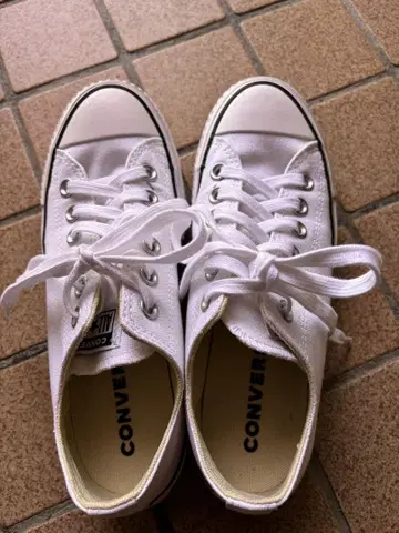 CONVERSE 화이트 스니커즈