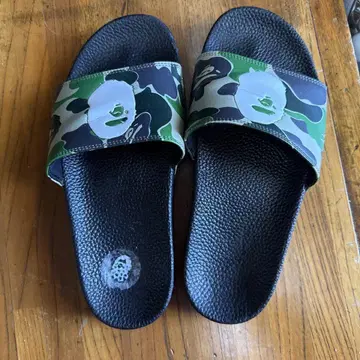 카모 패턴 비치 샌들 그린 계열