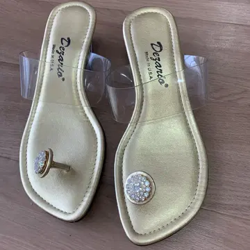 니먼 마커스 샌들