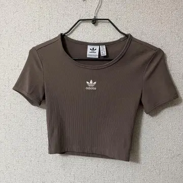 adidas 아디다스 리브 미니 T셔츠 베이지 브라운 XS 사이즈