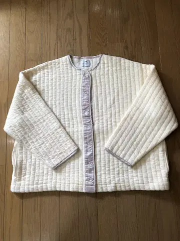 아이보리 퀼팅 자켓