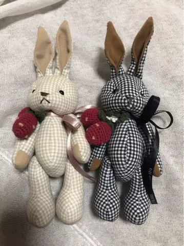 핑크하우스 토끼 브로치