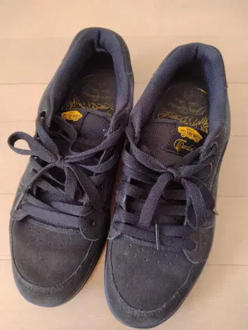 Vans 블랙 스웨이드 스니커즈