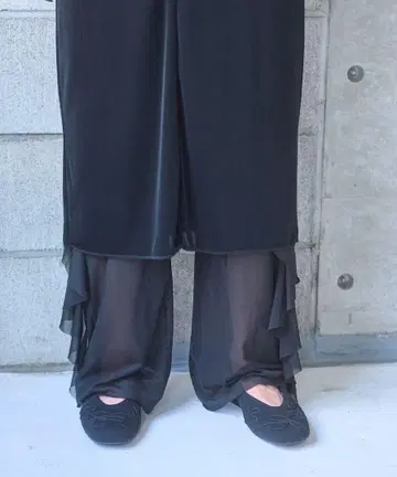 새상품 블랙 [ Pasterip ] Raffle sheer pants
