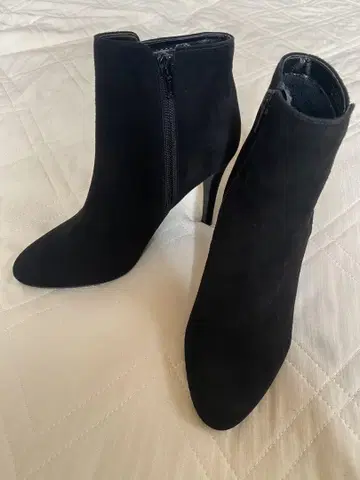 다이애나 블랙 스웨이드 스틸레토 부츠 23cm