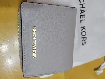 MICHAEL KORS 그레이 접이식 지갑