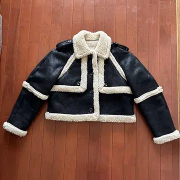 LAGUA GEM 숏 무스탕 코트 블랙 아이보리