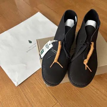[ 새상품 미사용 ] 클락스 오리지널스 디저트 부츠 블랙 스웨이드