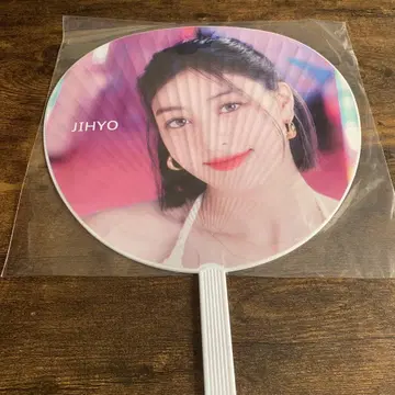 JIHYO 원형 부채