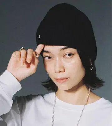 ameri vintage NEW LOGO CHARM BEANIE 블랙