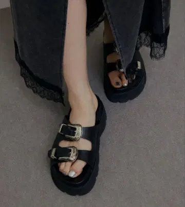AMERI VINTAGE MEDI WESTERN BUCKLE SANDAL