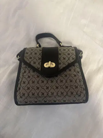 MOUSSY 모노그램 패턴 핸드백