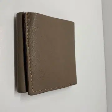 브라운 가죽 접이식 지갑