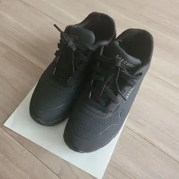 중고 스케쳐스 UNO-STAND ON AIR 블랙 25cm