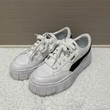 PUMA 스니커즈