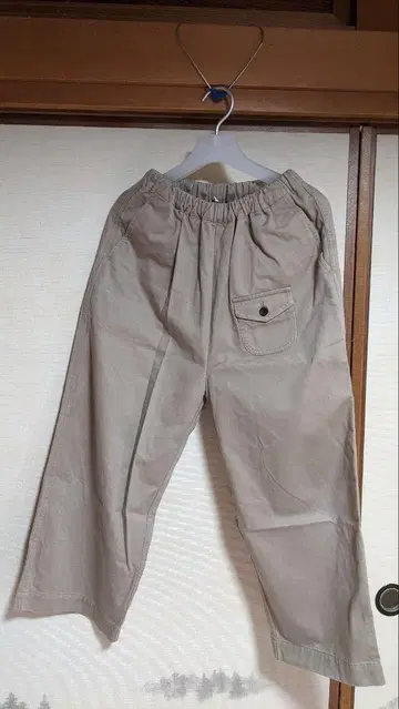 고쉬 카츠라기 와이드 팬츠 면 100% 백 포켓 부착