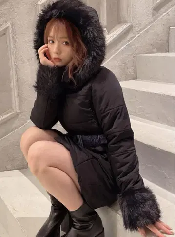 GRL 벨트 포함 퍼 다운 코트 블랙 [ kd13 ]