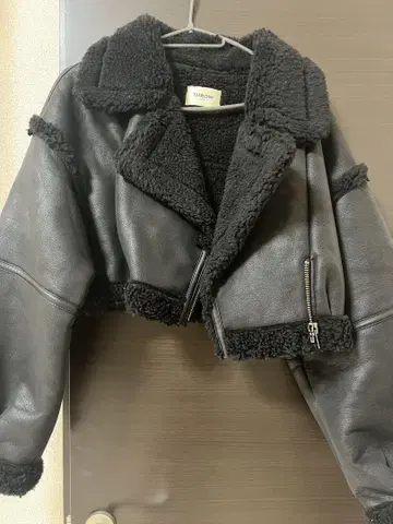 THROW 블랙 크롭 라이더 자켓