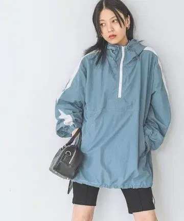 JEANASIS 지나시스 후드 부착 나일론 점퍼 파랑