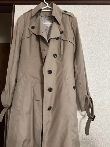 armoire de luxe 베이지 트렌치코트