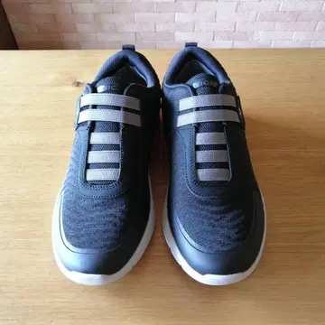 블랙스니커 바이오닉