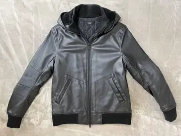AZUL by moussy 블랙 가죽 후드 부착 슬림핏 아우터
