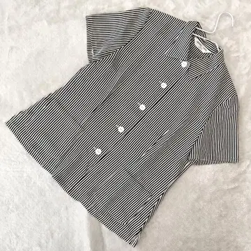 GERARD DAREL 반팔 블라우스 9호 블랙 화이트 스트라이프 패턴