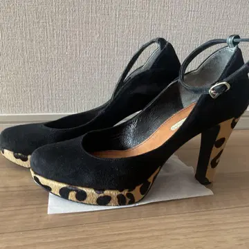 블랙 레오파드 무늬 하이힐 펌프스