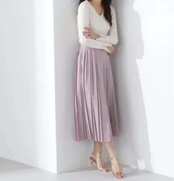새상품 내추럴 뷰티 베이직 투피치 플리츠 스커트 S 핑크