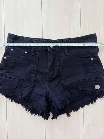 [ 새상품급 ] d.i.a. 블랙 프린지 숏팬츠