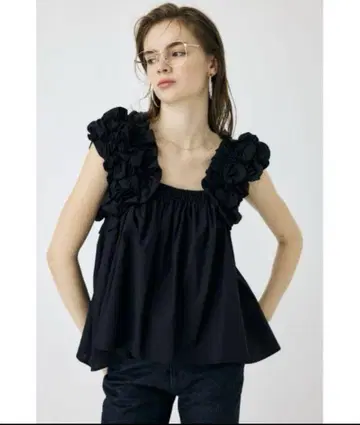 moussy 숄더 프릴스 상의