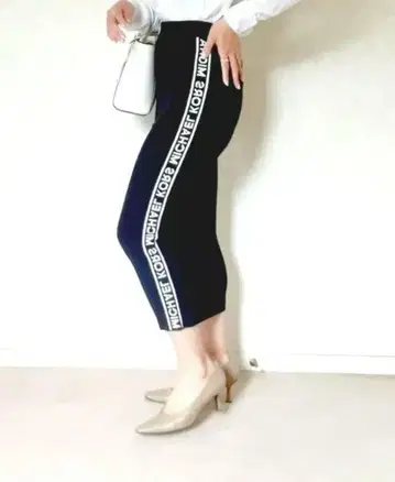 MICHAEL KORS 네이비 타이트 스커트 M