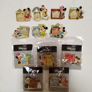 Disney 미키 미니 2005 달력 핀 배지 세트