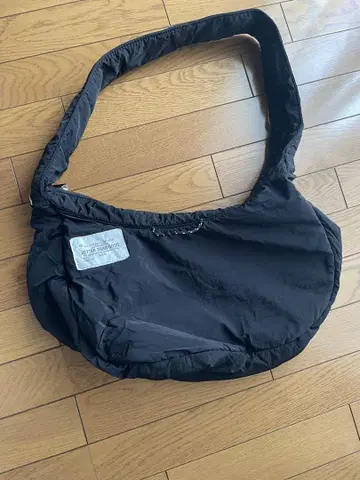 FRAMeWORK 베터 댄 굿 PADDED ROUND BAG