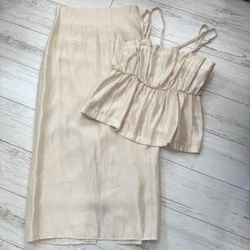 The rejoice 스커트 라메 셋업