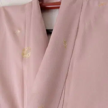 미사용 옅은 핑크 골드 컬러 꽃 무늬 순수 실크 코몬 빅