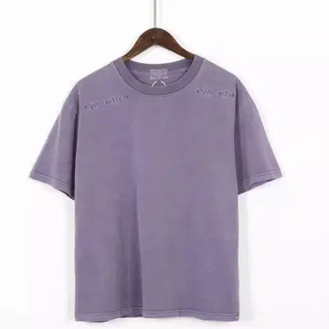 노브랜드 상품 빈티지 보라색 알파벳 자수 반팔 T셔츠 루즈핏