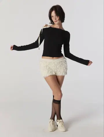 GLOWNY LOUISA LONG SLEEVE (BLACK)