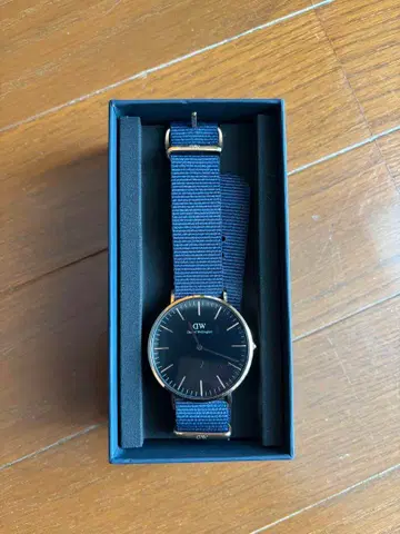 DW 손목시계 네이비 골드 케이스