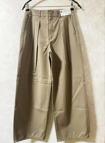 GU 치노 배럴 레그 턱 팬츠 S 사이즈 (밑단 기장 수선품)