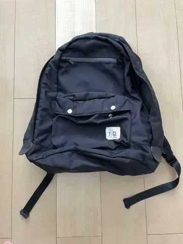 나일론 블랙 백팩