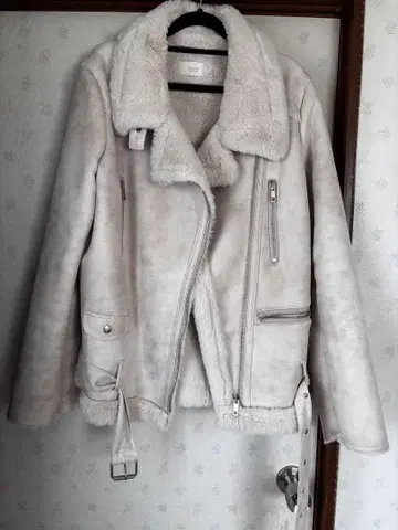 COOLPIS 인조 모피 라이더 무스탕 코트