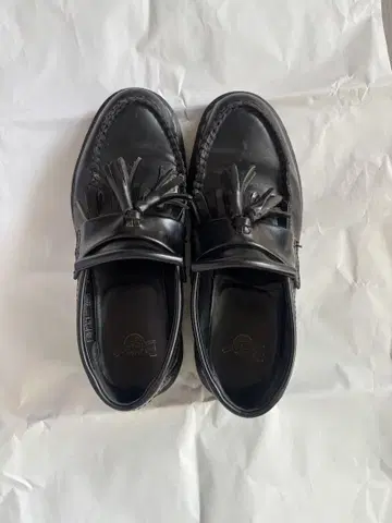 Dr.Martens: ADRIAN TASSEL LOAFER