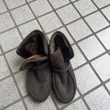 다크 브라운 어그 부츠
