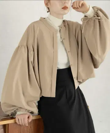 hinari 벌룬 슬리브 긴팔 블라우스 베이지