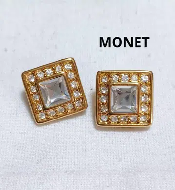 12q MONET 골드톤 스퀘어 크리스탈 귀찌