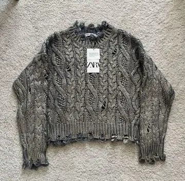 새상품 ZARA 그레이 케이블 니트 크롭 L 사이즈