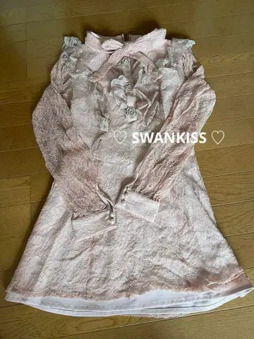 SWANKISS 핑크 보타이 레이스 원피스 프리 사이즈 미니 드레스