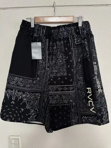 RVCA 반다나 패턴 숏팬츠 M 사이즈